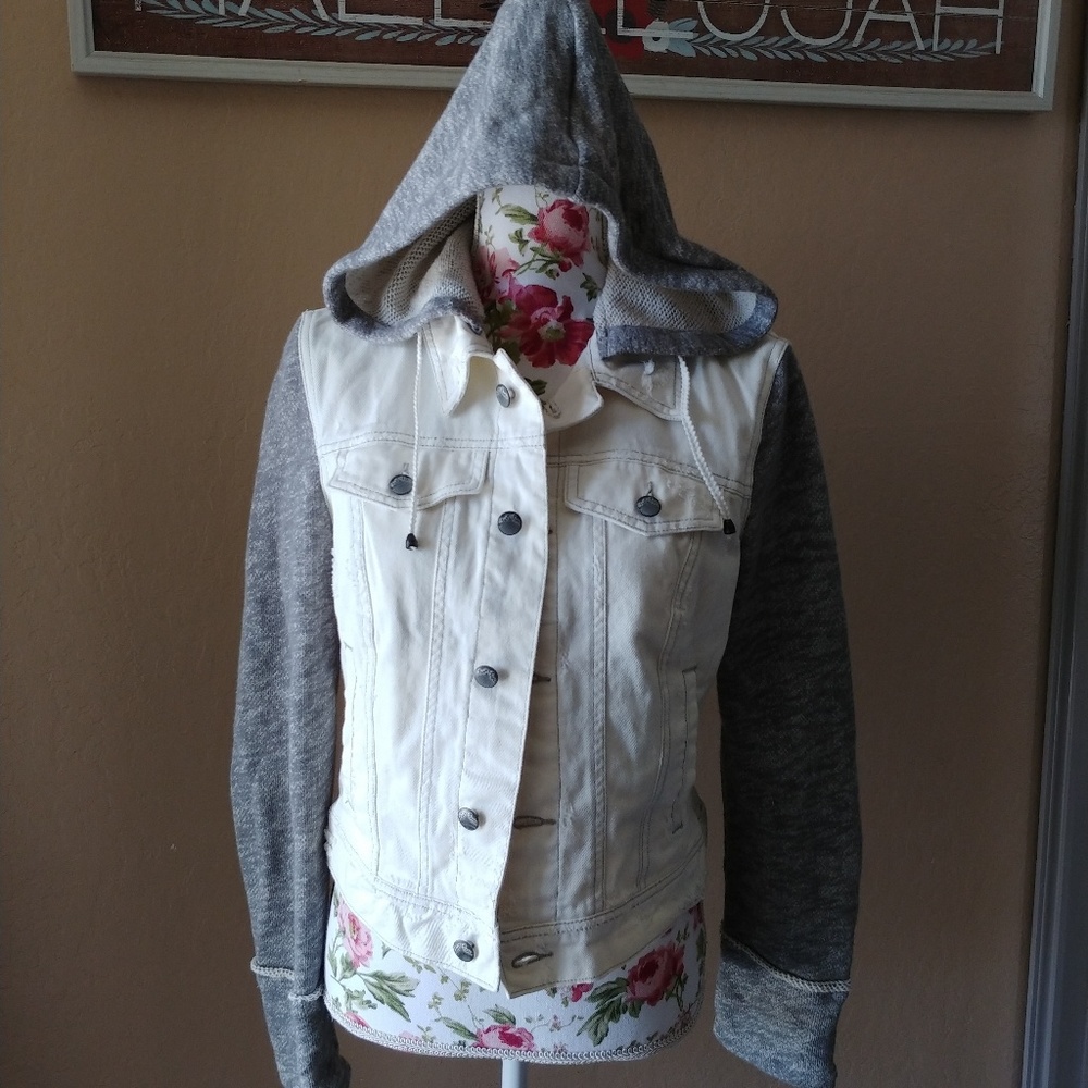 SOLD🚫NWOT. Free people Hoodie😍
